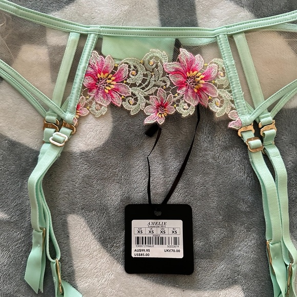 AMELIE MINT GARTER BELT - Picture 12 of 13